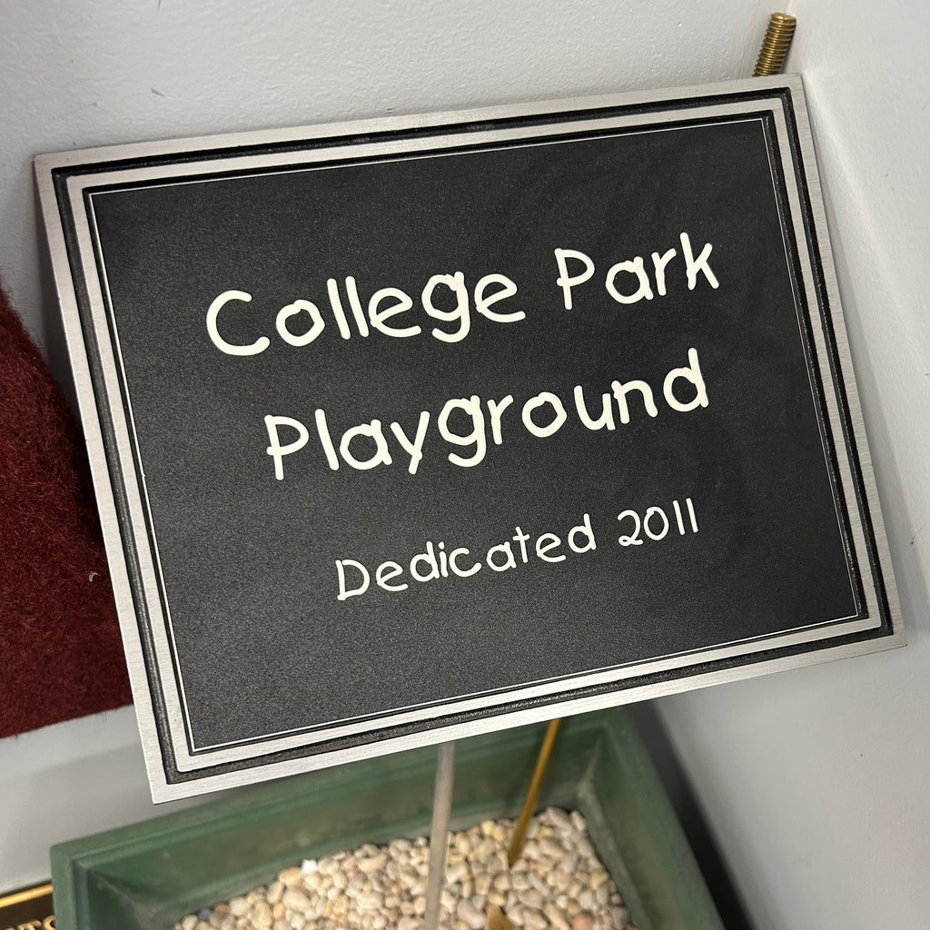 CAS Series: Silver/Black Rectangle Cast Aluminum Sign with 24" Aluminum Rod